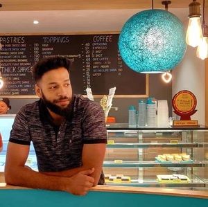 Meet your Posher, Amit